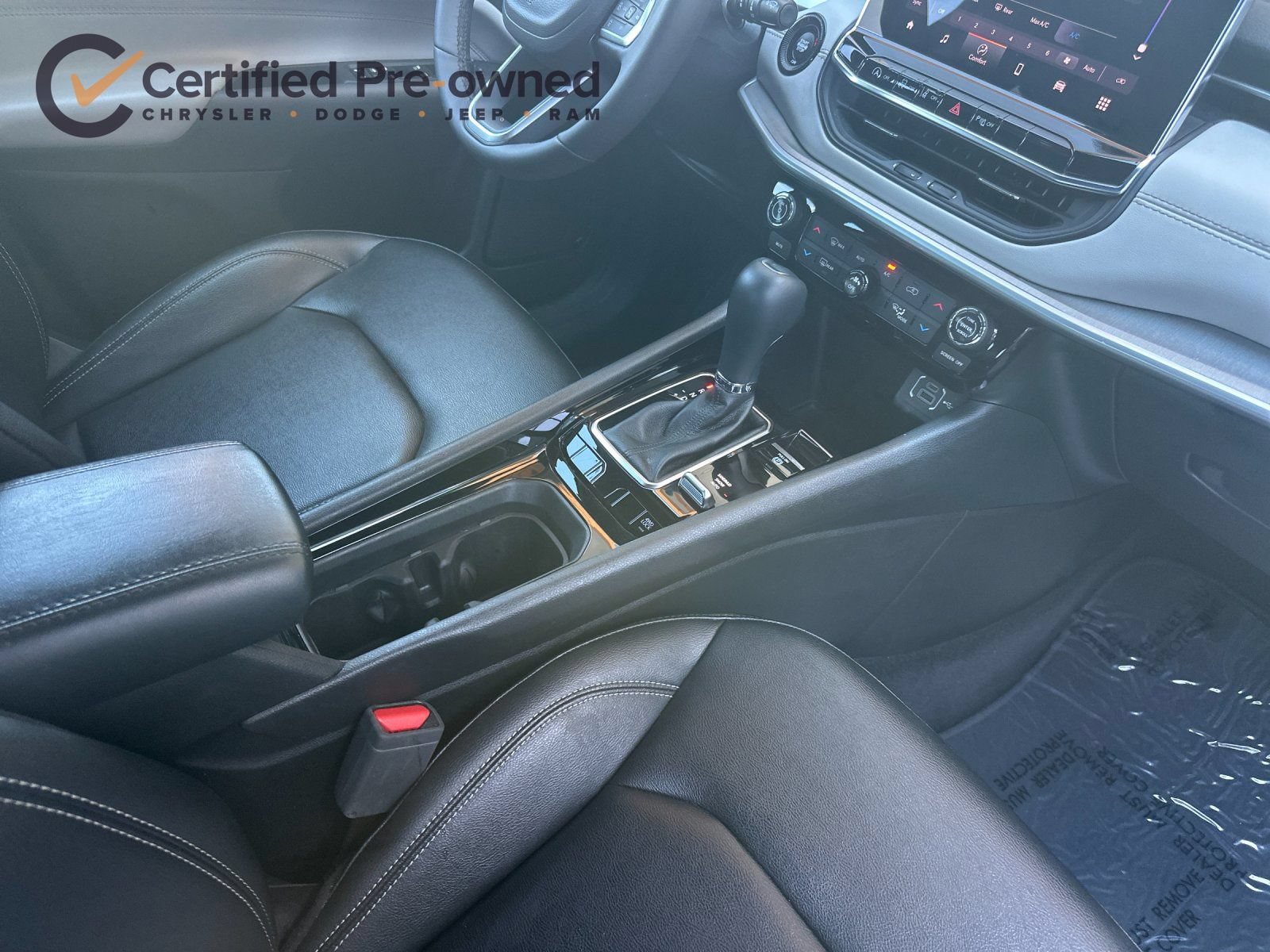 Used 2025 Jeep Compass Limited AWD/4WD image 17
