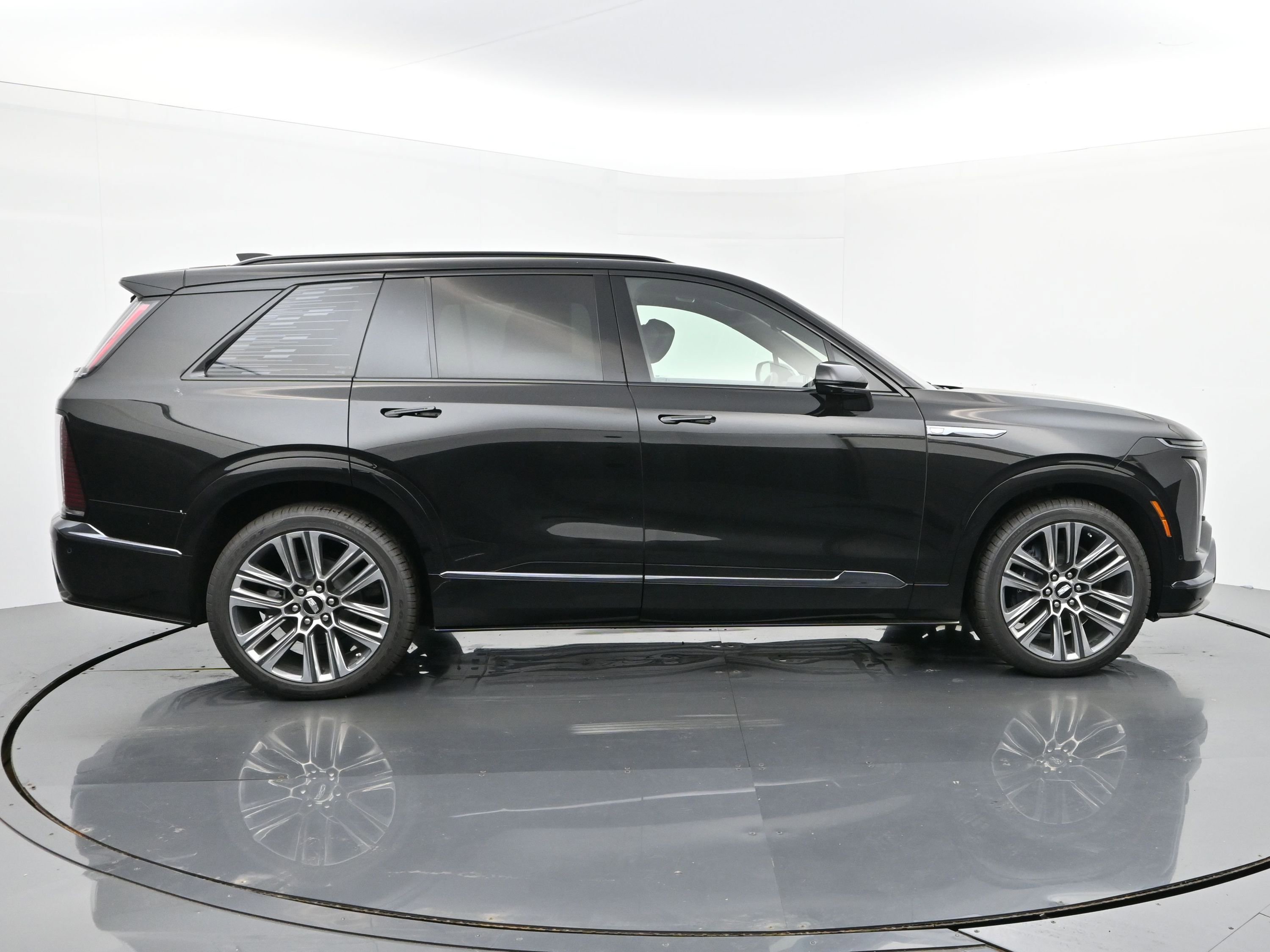 New 2026 Cadillac Vistiq Platinum w/ LPO, Floor Liner Package image 6