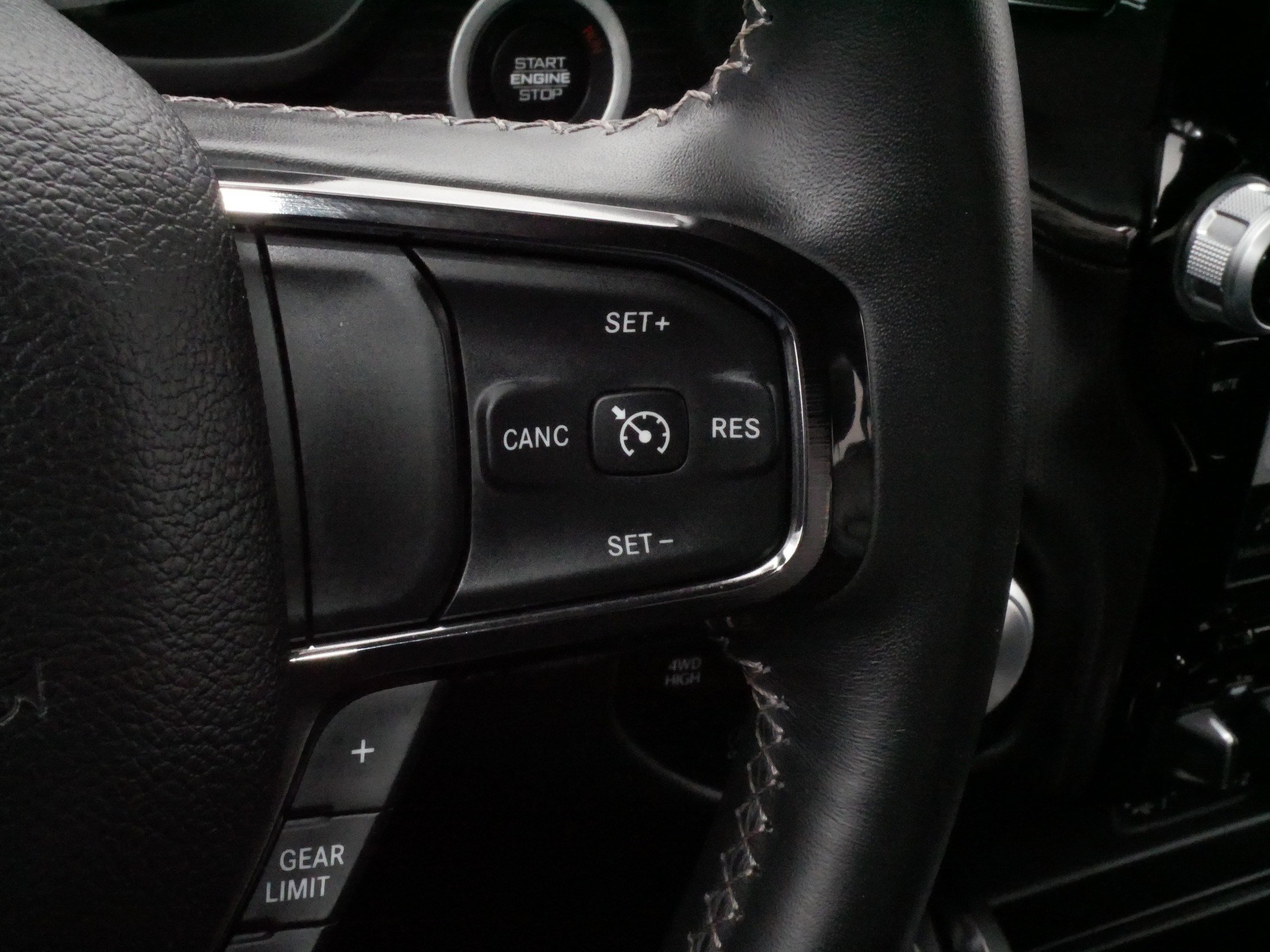 Used 2024 RAM 1500 Limited AWD/4WD image 25