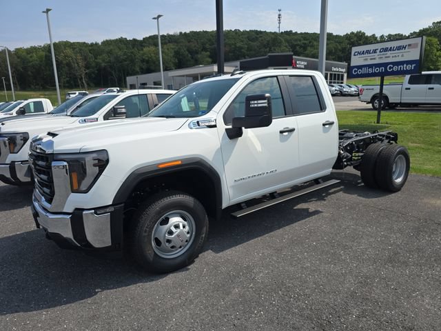 New 2026 GMC Sierra 3500 Pro w/ Convenience Package AWD/4WD image 2
