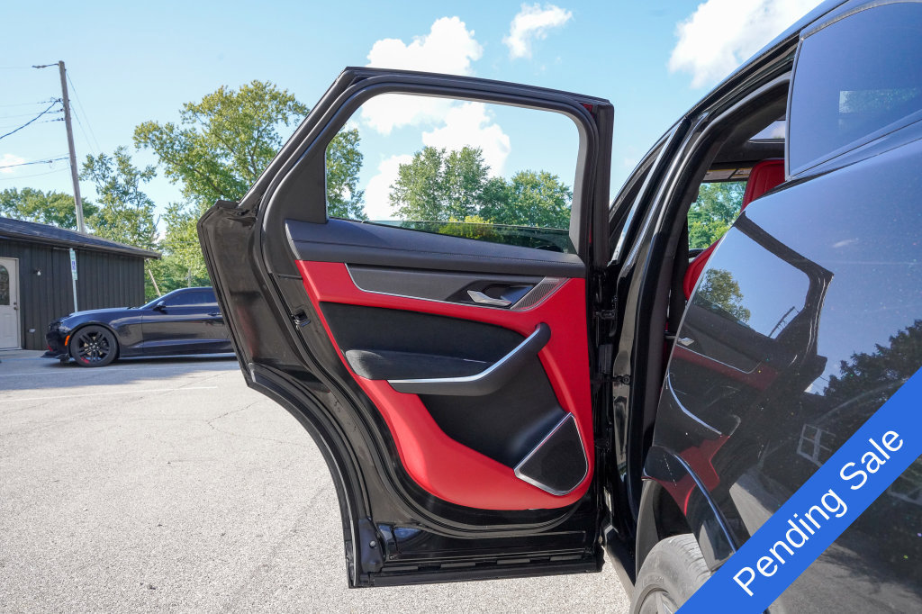 Used 2022 Jaguar F-PACE SVR AWD/4WD image 28