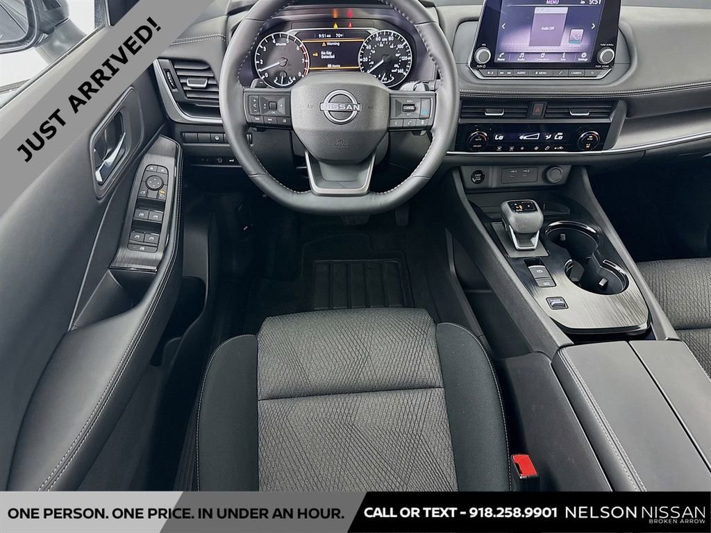 Certified 2025 Nissan Rogue SV image 20