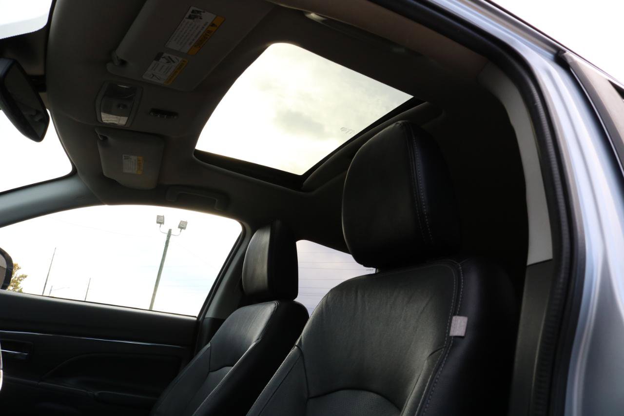 Used 2017 Mitsubishi Outlander Sport SEL AWD/4WD image 21