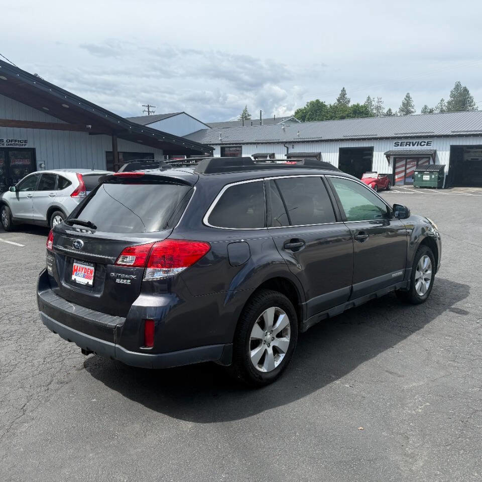 Used 2011 Subaru Outback 2.5i Limited AWD/4WD image 5