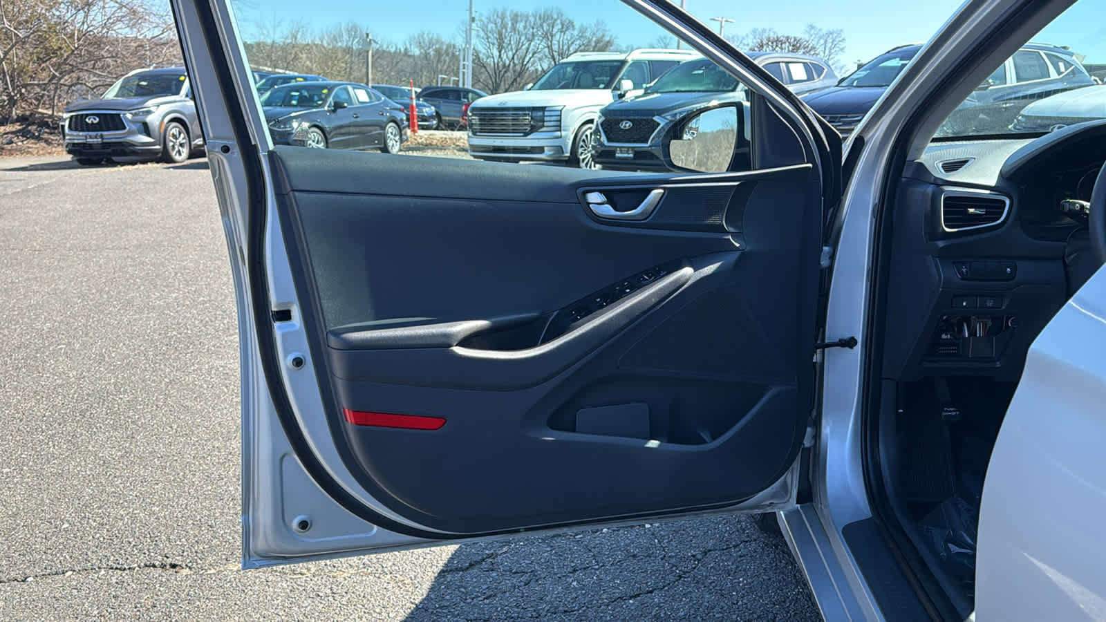 Used 2018 Hyundai Ioniq Blue image 11