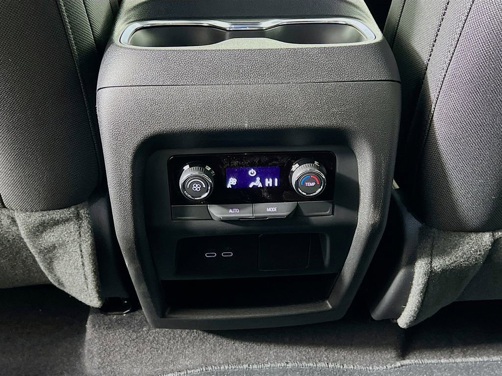 New 2026 Chevrolet Traverse LT w/ LPO, Floor Liner Package image 25