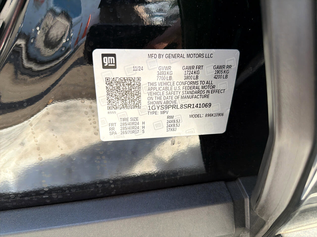 Used 2025 Cadillac Escalade ESV Sport w/ Touring Package image 34