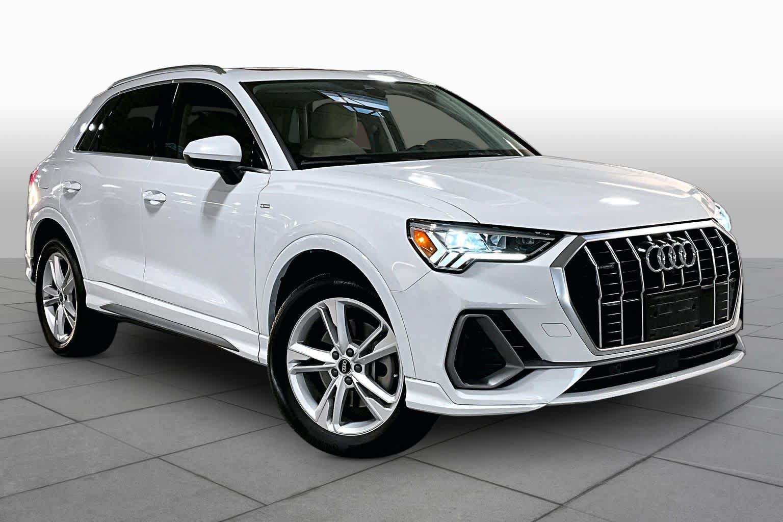Used 2022 Audi Q3 2.0T Premium Plus w/ Premium Plus Package AWD/4WD image 3