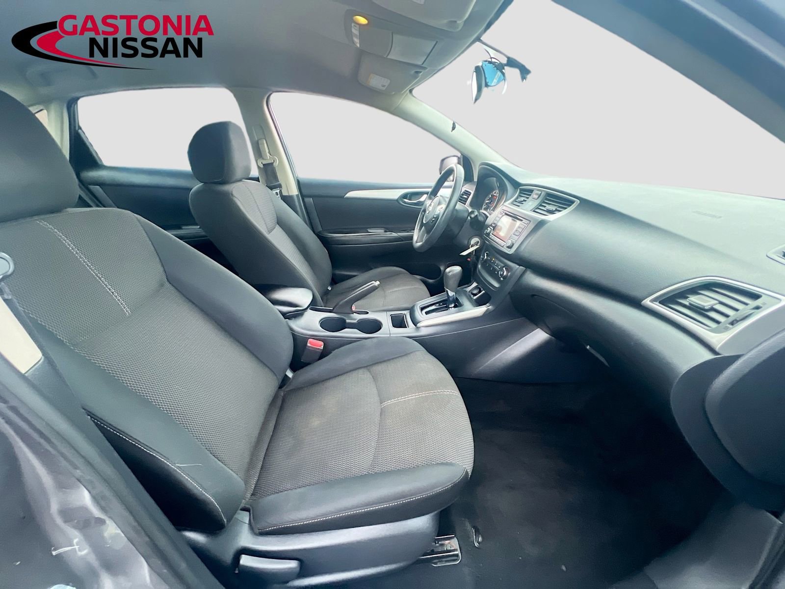 Used 2018 Nissan Sentra S image 34