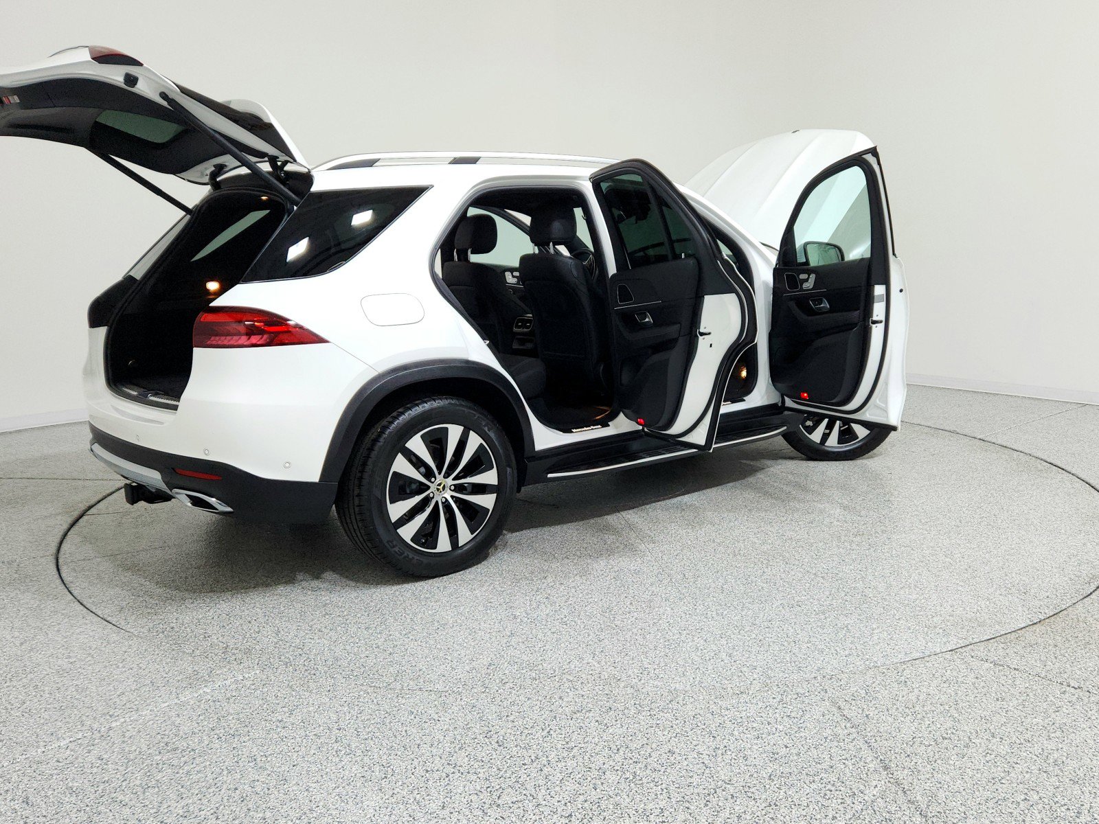 Certified 2025 Mercedes-Benz GLE 350 4MATIC image 15