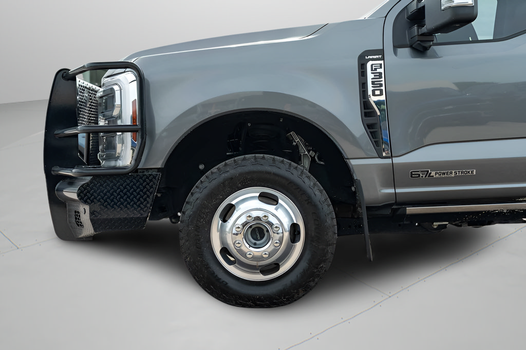 Used 2024 Ford F350 Lariat w/ Lariat Ultimate Package AWD/4WD image 13