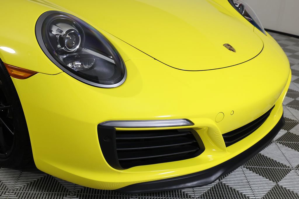 Used 2018 Porsche 911 Carrera S image 40
