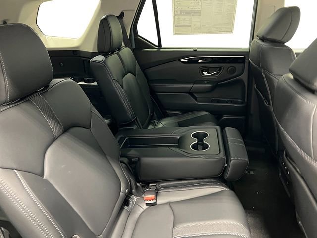 New 2025 Honda Pilot Touring image 39