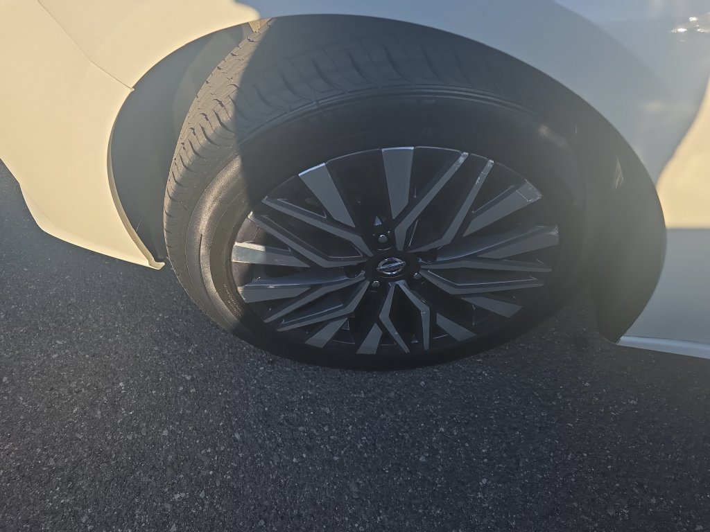 Used 2024 Nissan Altima 2.5 SV FWD image 23