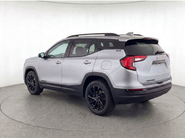 Used 2023 GMC Terrain SLE w/ Driver Convenience Package FWD image 3