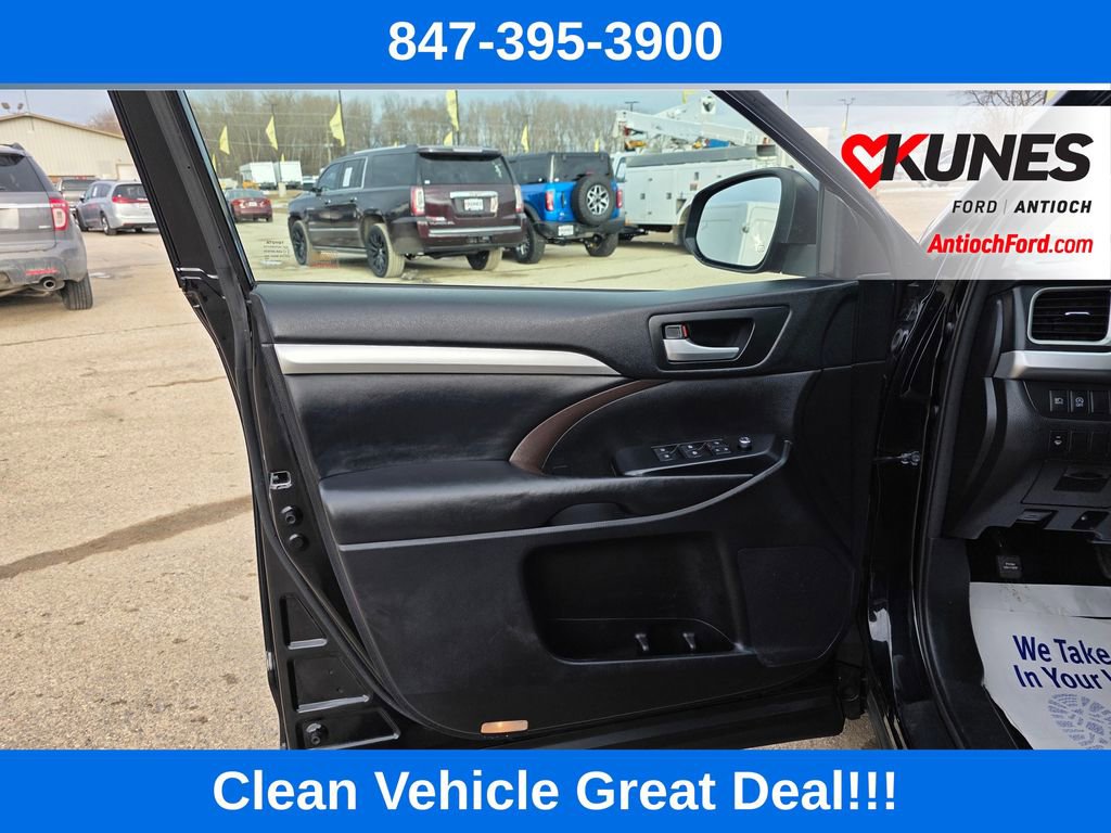 Used 2018 Toyota Highlander XLE image 19