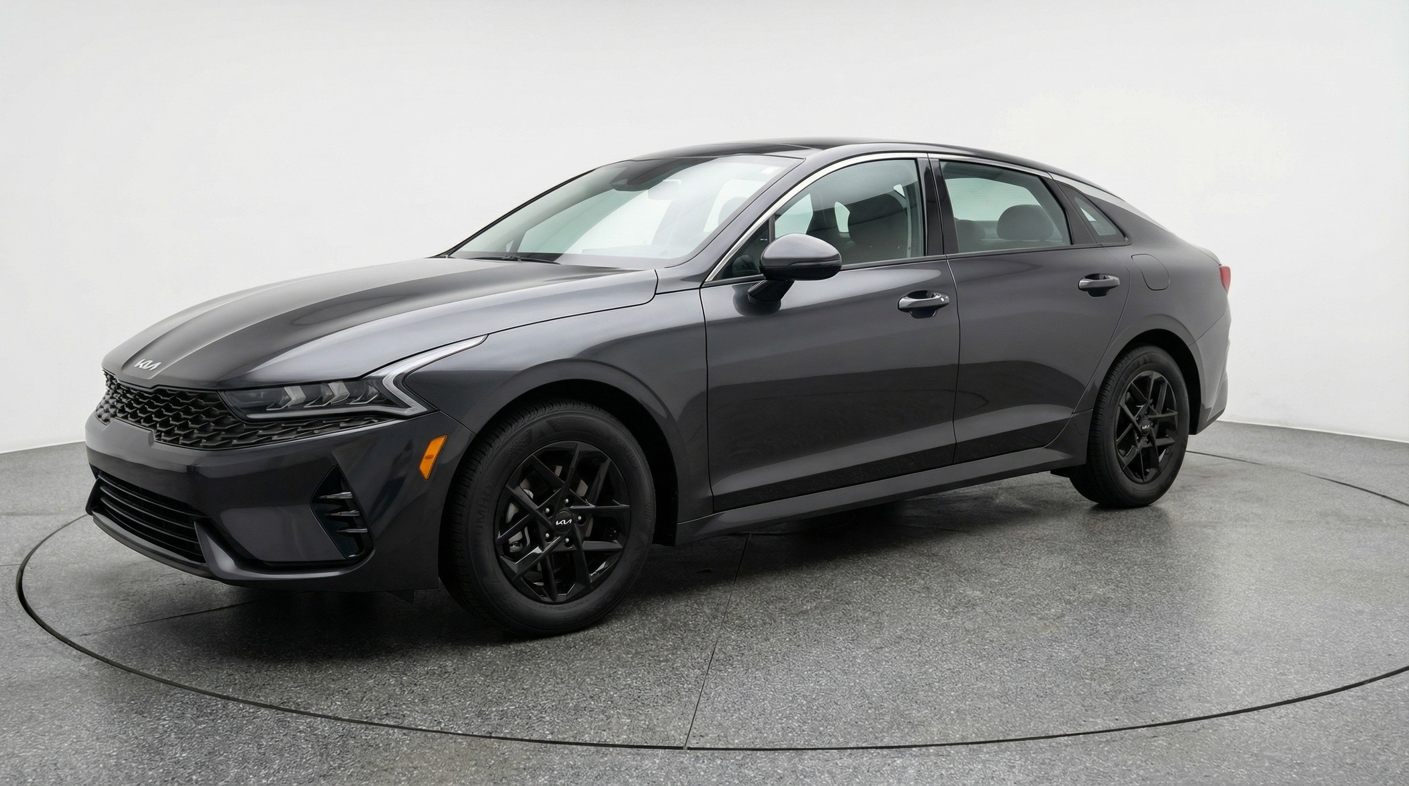 Used 2025 Kia K5 LXS image 3