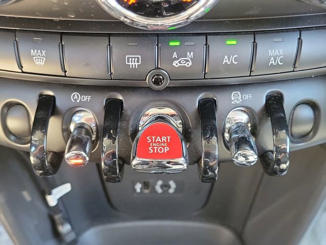 Used 2017 MINI Cooper 4-Door Hardtop FWD image 26