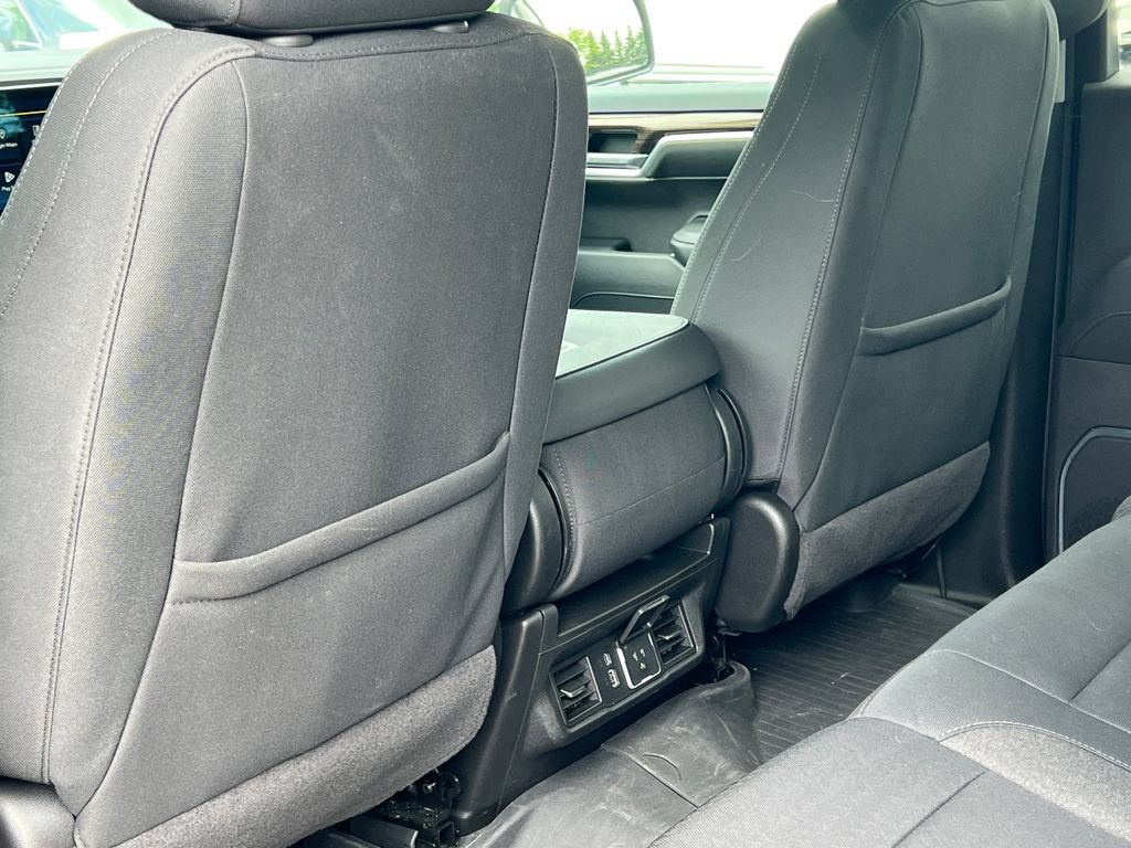 Used 2024 Chevrolet Silverado 1500 LT AWD/4WD image 33