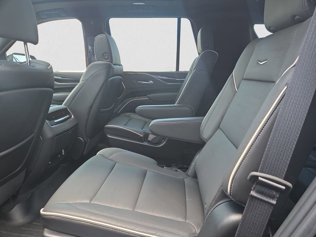 Certified 2024 Cadillac Escalade Sport w/ LPO, ONYX Package image 23