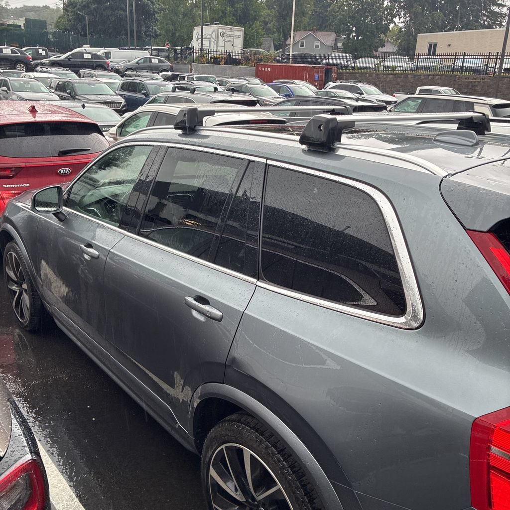 Used 2020 Volvo XC90 T6 Momentum w/ Protection Package Premier AWD/4WD image 4