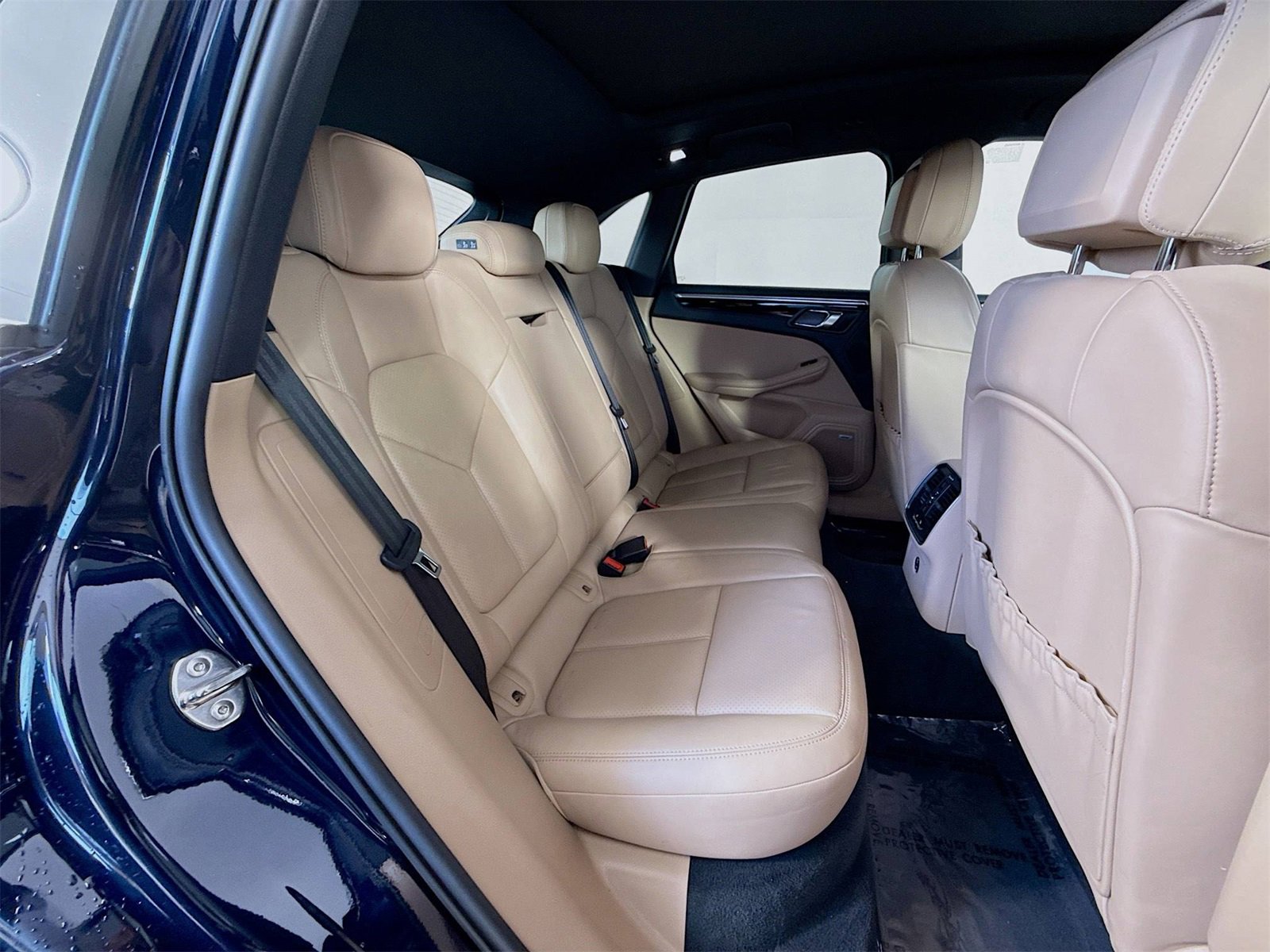 Used 2022 Porsche Macan image 21