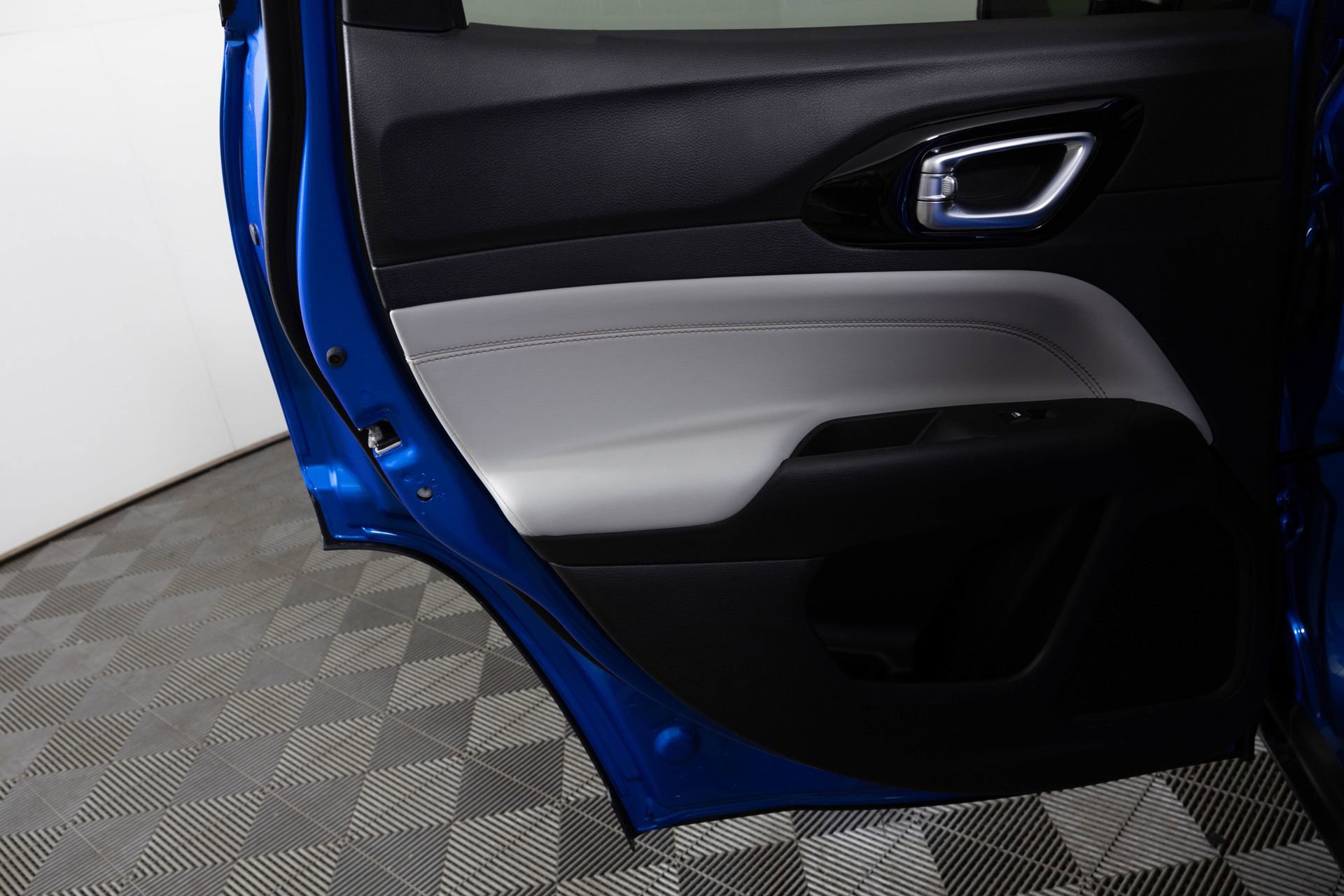 New 2026 Jeep Compass Limited image 26