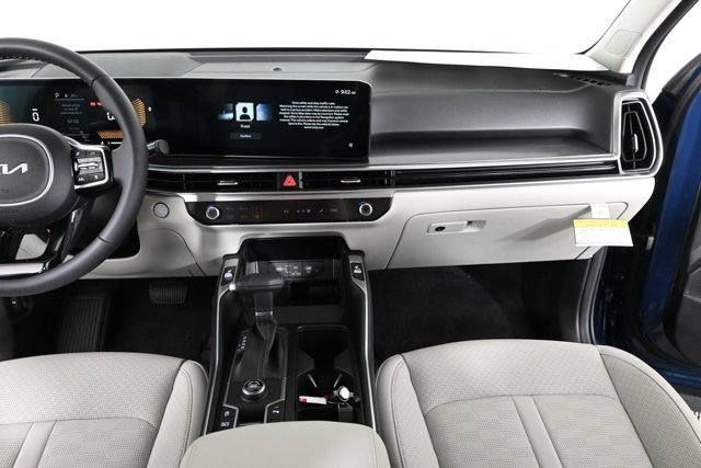 New 2025 Kia Sorento EX w/ Panoramic Sunroof Package image 15
