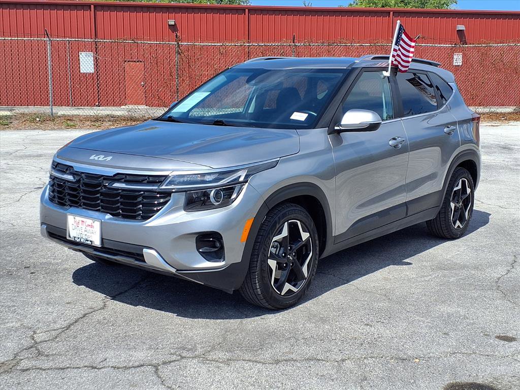 Used 2024 Kia Seltos EX
