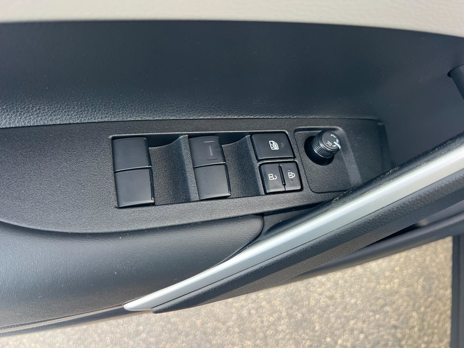 New 2026 Toyota Corolla Cross L image 33