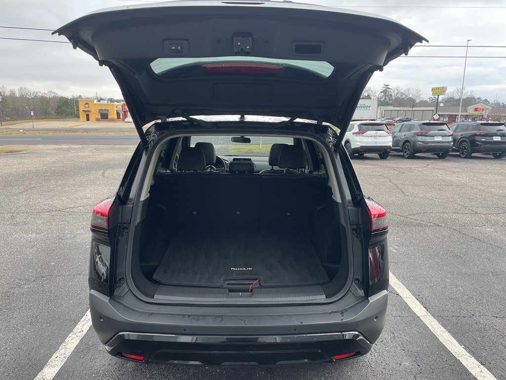 Used 2023 Nissan Rogue SV w/ SV Premium B Package image 22