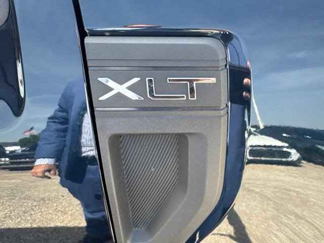 Used 2023 Ford Maverick XLT w/ XLT Luxury Package FWD image 5
