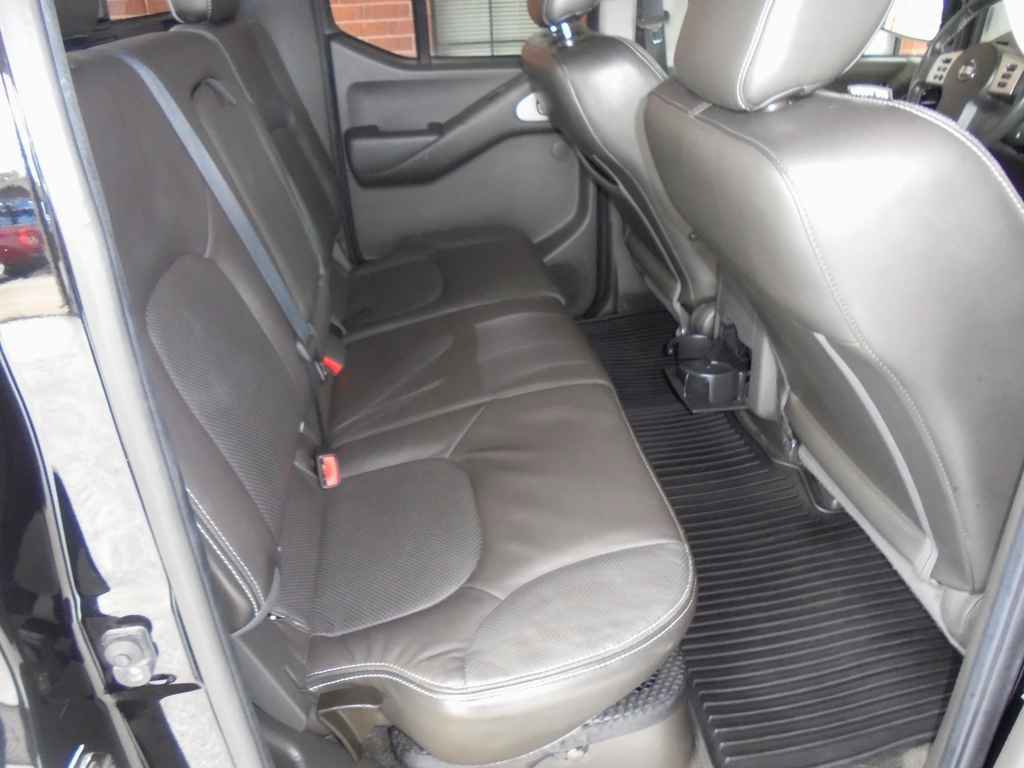 Used 2014 Nissan Frontier PRO-4X w/ Pro-4x Luxury Package image 10