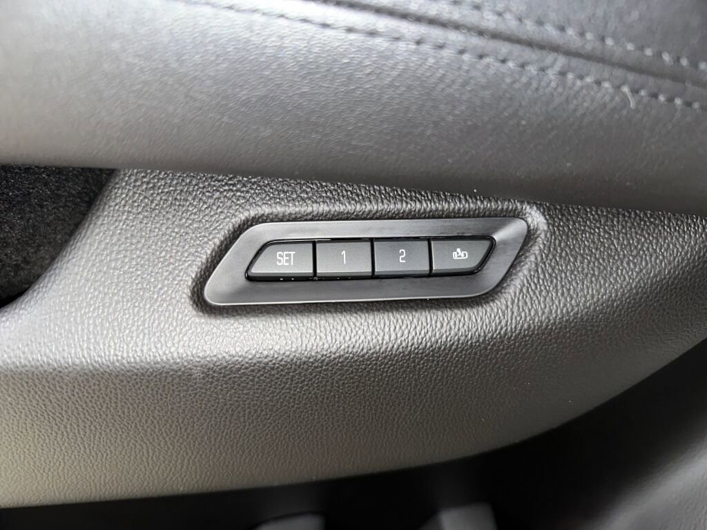 Used 2016 Cadillac Escalade ESV Luxury image 10