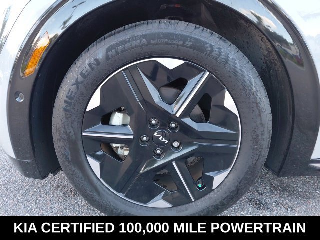 Certified 2025 Kia EV6 Wind RWD image 10