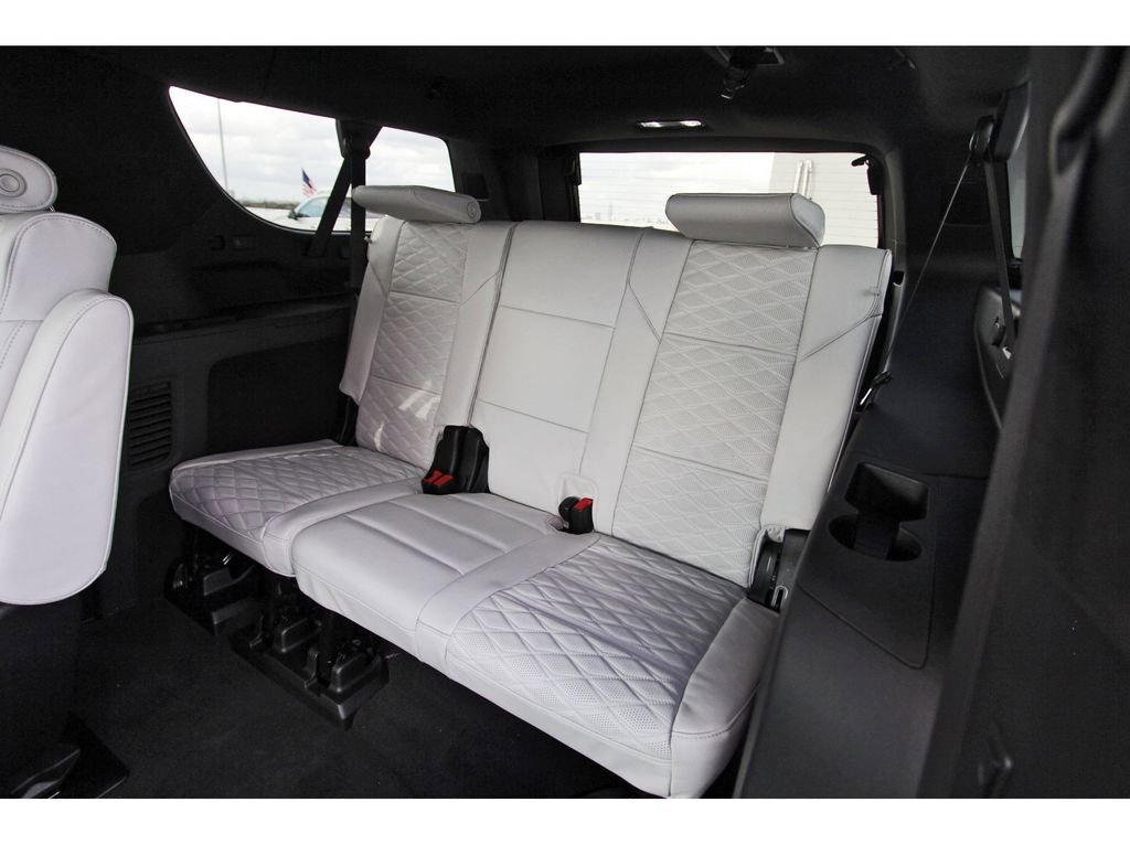 New 2026 Cadillac Escalade ESV Platinum Sport w/ LPO, ONYX Package image 13