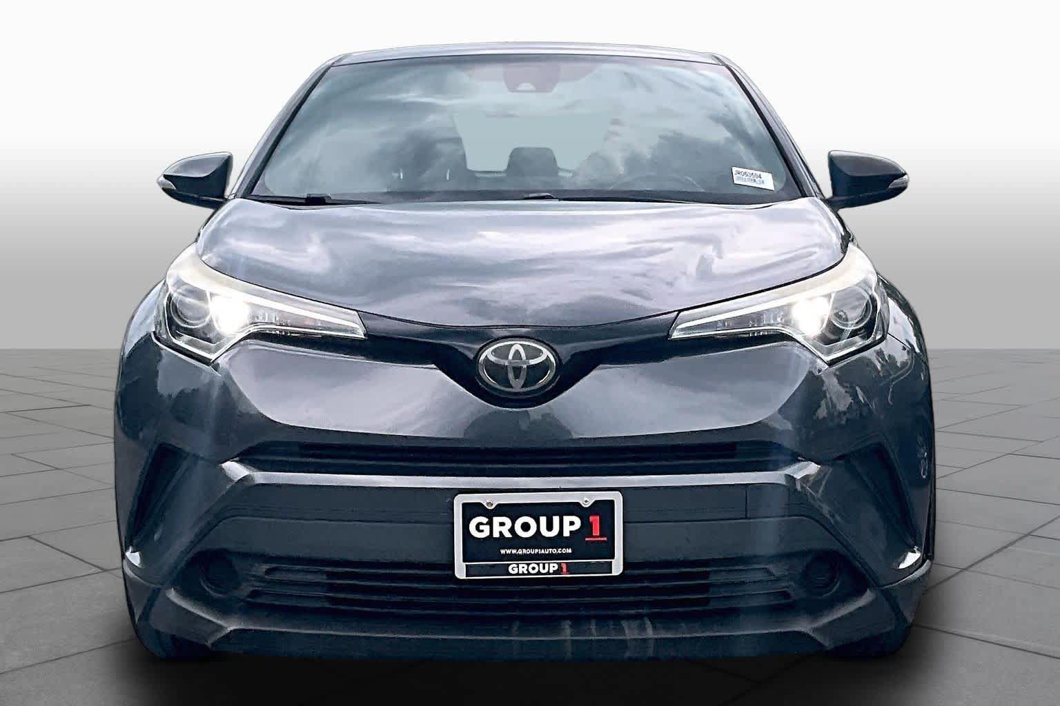 Used 2018 Toyota C-HR XLE FWD image 4