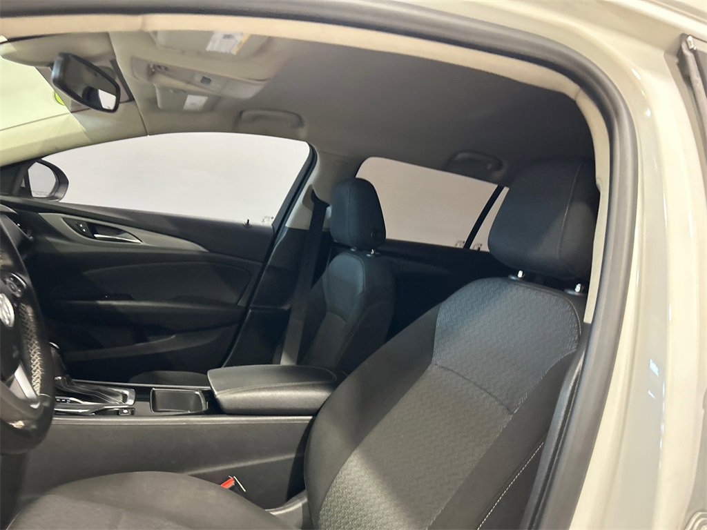 Used 2019 Buick Regal Preferred image 15