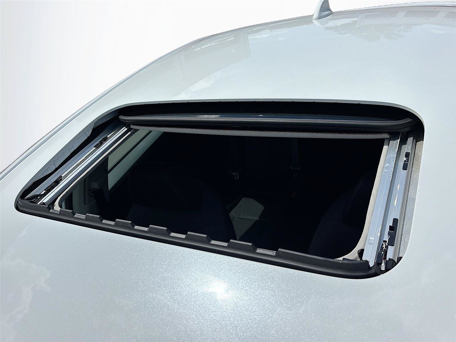 Certified 2024 Honda Accord EX image 25