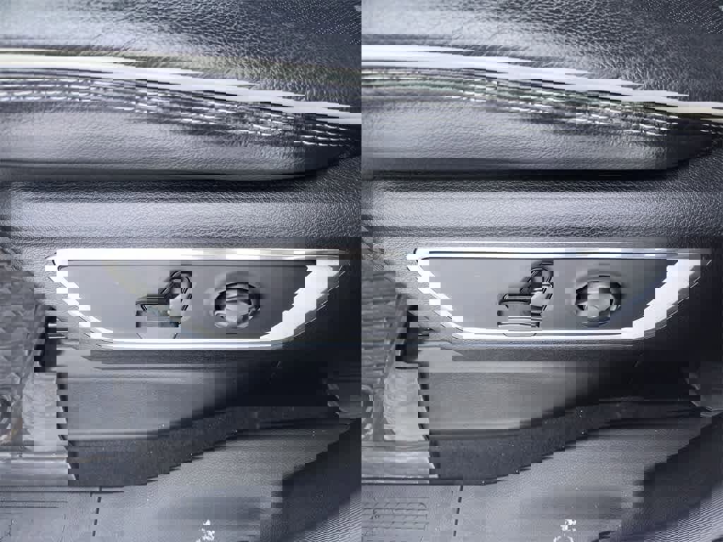 Used 2024 RAM 1500 Laramie image 12