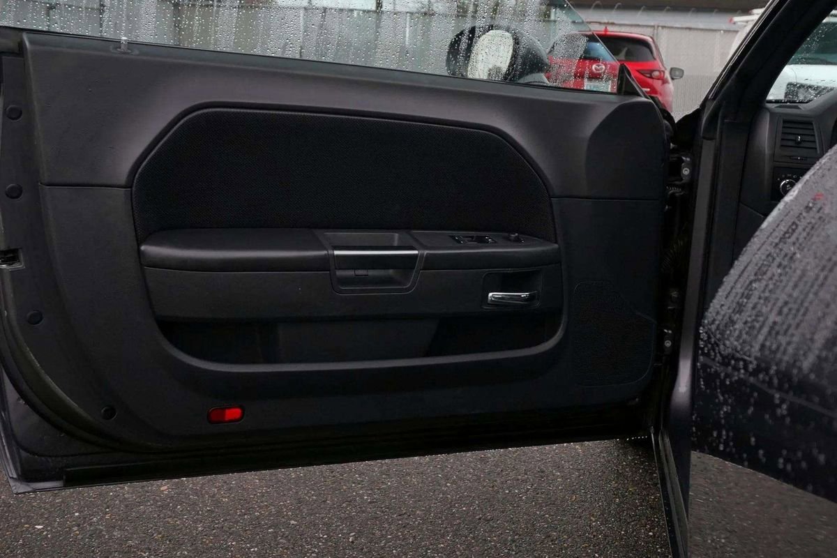 Used 2013 Dodge Challenger SXT Plus image 13