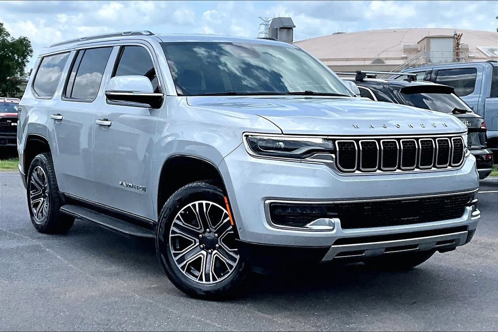 Used 2022 Jeep Wagoneer Series III RWD image 37