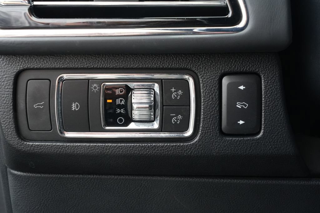 Used 2022 Lincoln Navigator Black Label AWD/4WD image 11