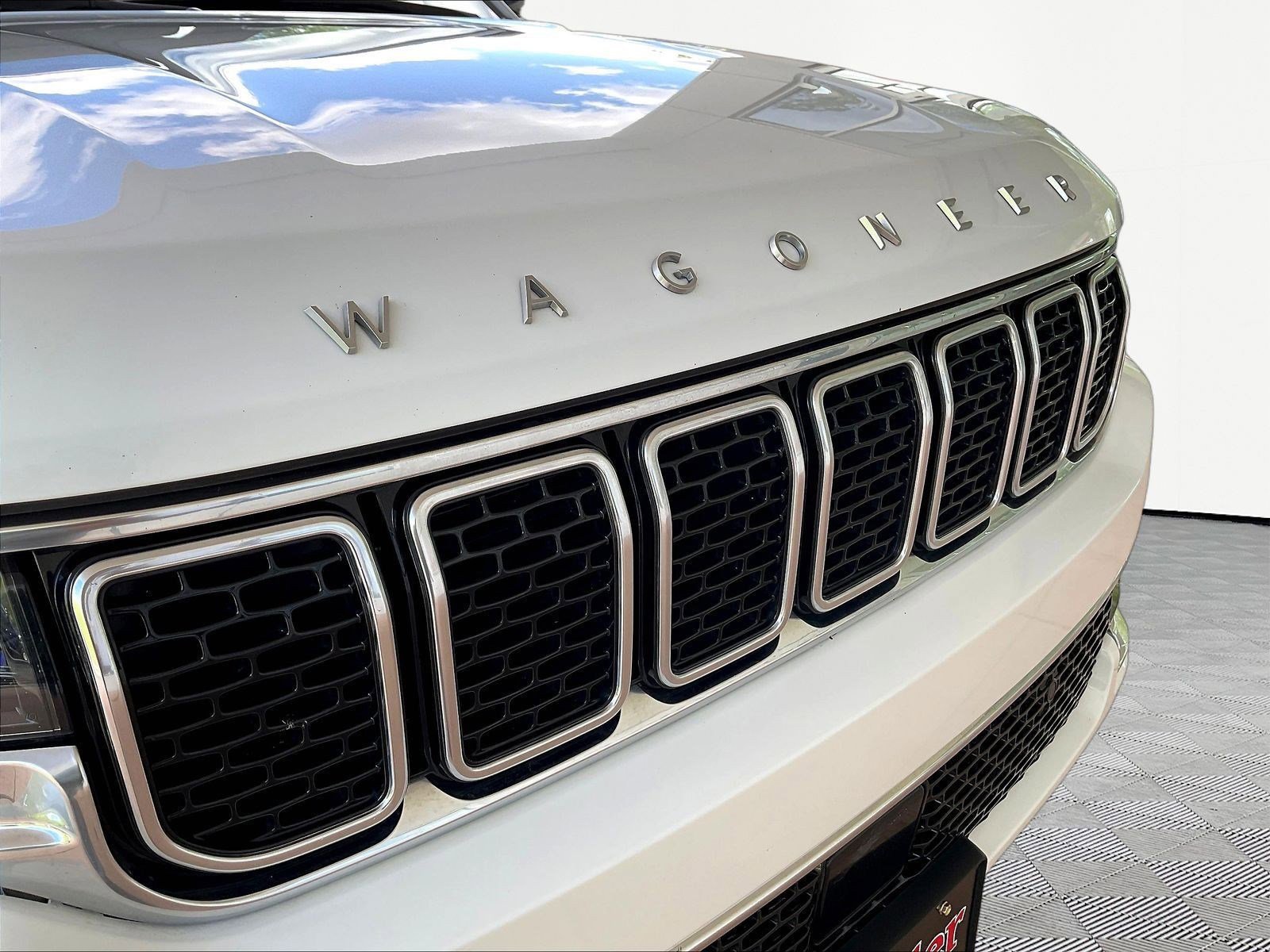 Used 2024 Jeep Wagoneer L Series II w/ Flexible Seating Group AWD/4WD image 34