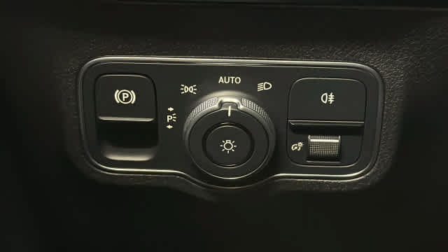 Certified 2026 Mercedes-Benz GLB 35 AMG 4MATIC image 18