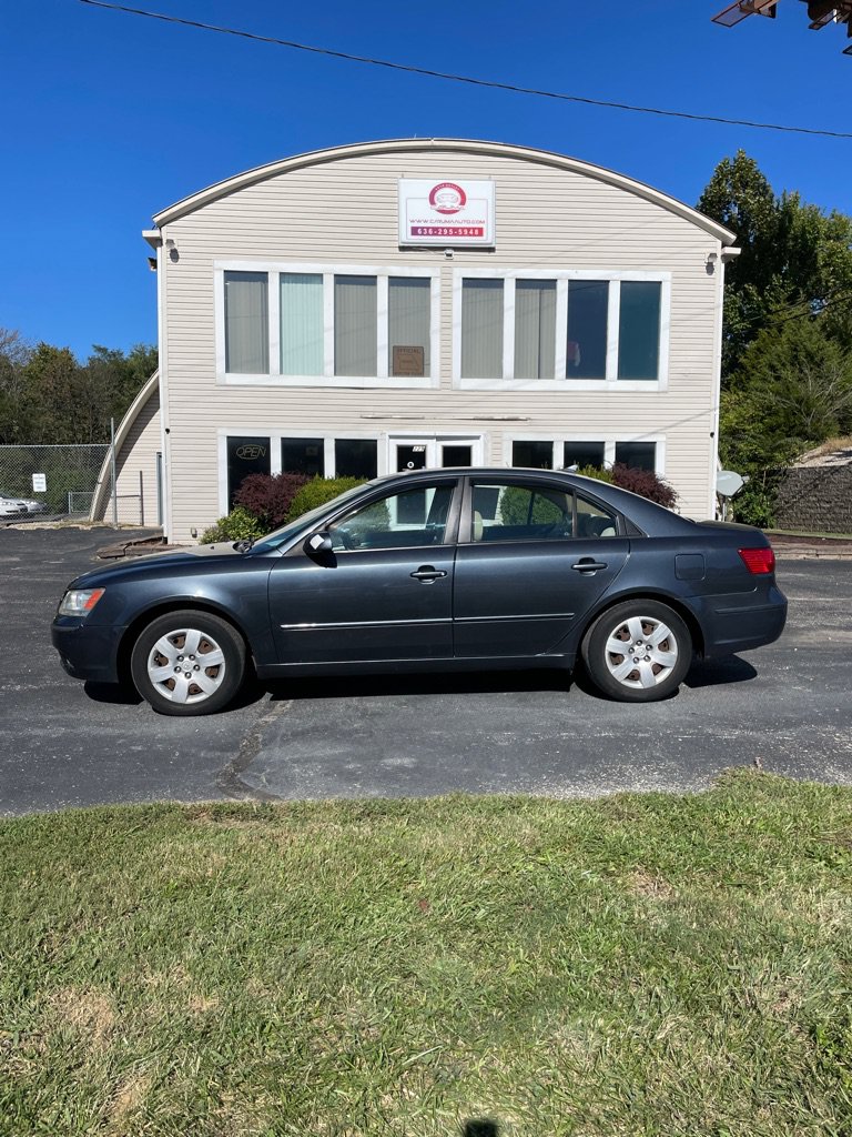 Used 2009 Hyundai Sonata GLS FWD image 2