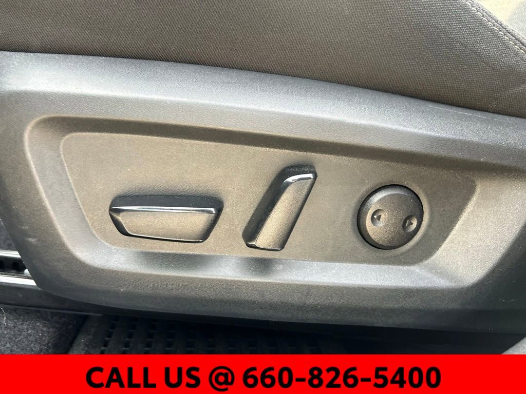 Used 2023 Nissan Rogue SV image 13