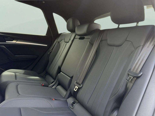 Certified 2024 Audi Q5 2.0T Premium Plus w/ Premium Plus Package AWD/4WD image 25