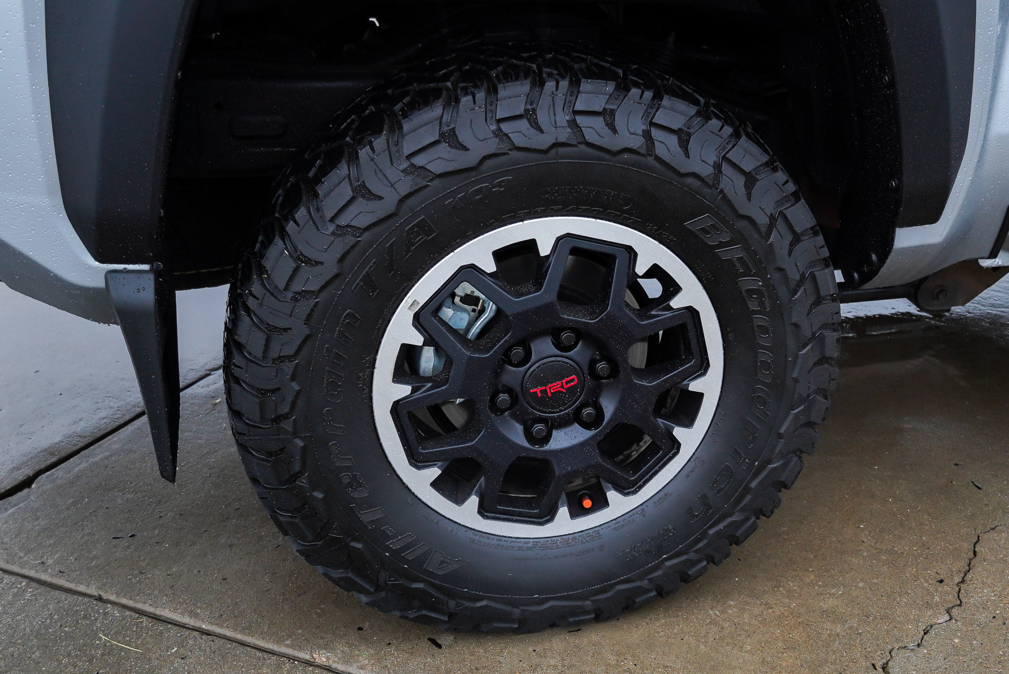 Certified 2025 Toyota Tacoma TRD Off-Road AWD/4WD image 11