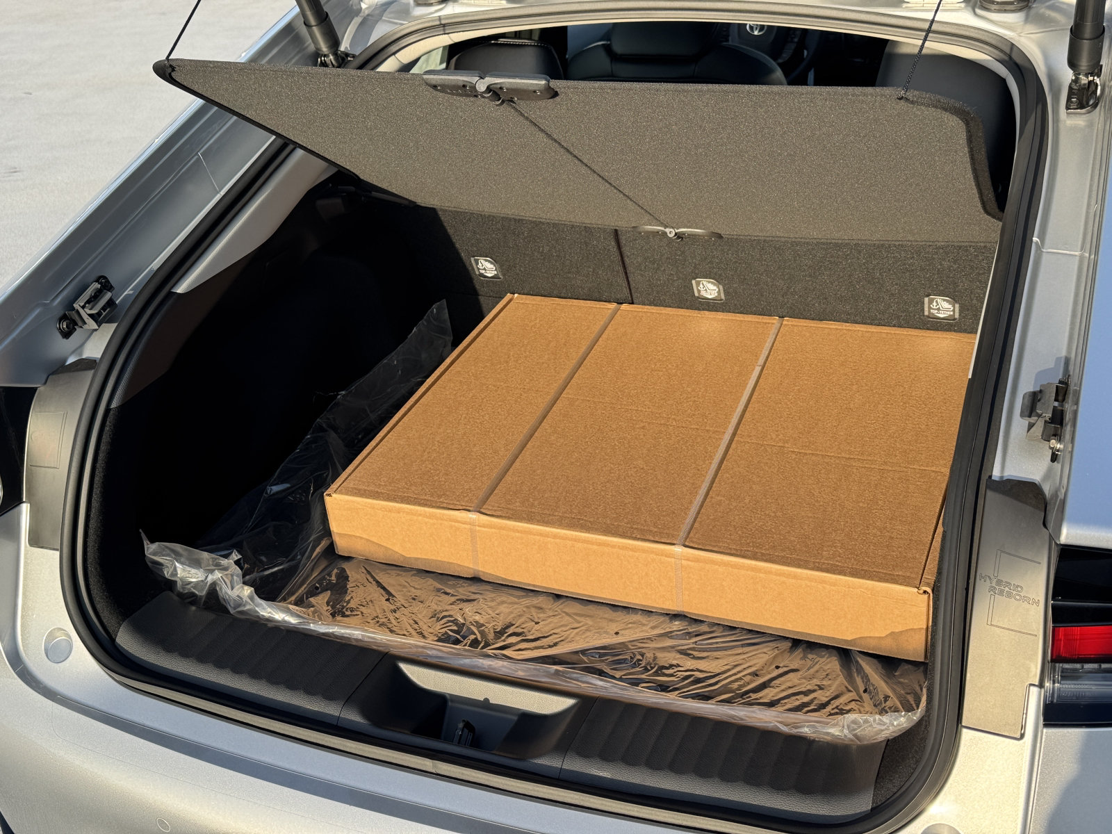 New 2027 Toyota Prius Limited FWD image 9